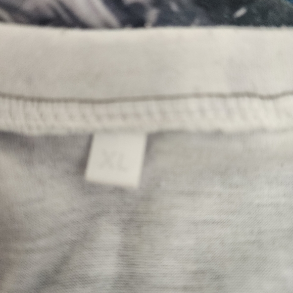 Abstract Cityscape Women's Top - Picture 4 of 4